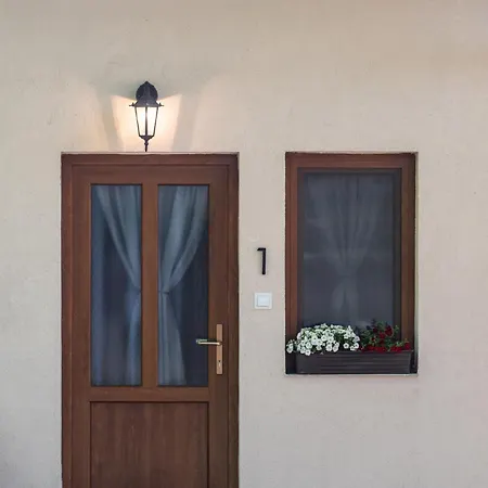 Diofa Vendeghaz Apartment