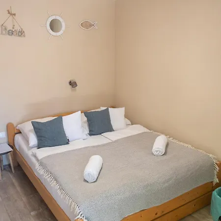 Diofa Vendeghaz Apartment *