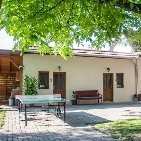 Diófa Appartement *