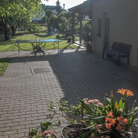 Diofa Vendeghaz Apartment *