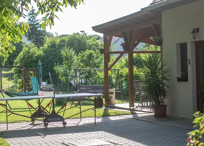 アパート Diofa Vendeghaz *